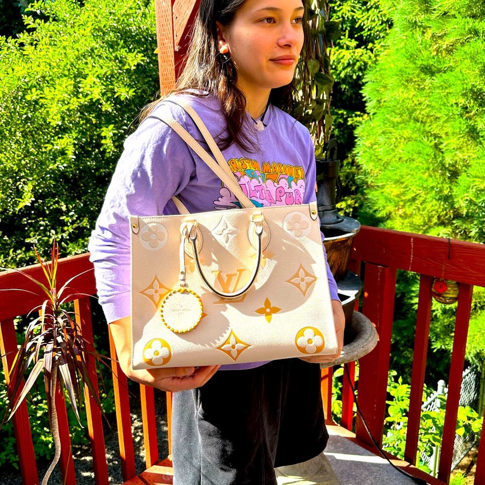LOUIS VUITTON “ON THE GO” MM LIMITED EDITION. 🔥🔥🔥 - Picture 6 of 15